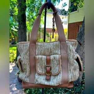 Fossil Straw/Wicker Raffia leather tote / Weekender Travel  bag